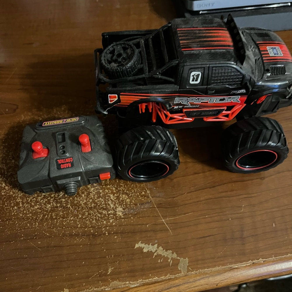 Remote controlled car